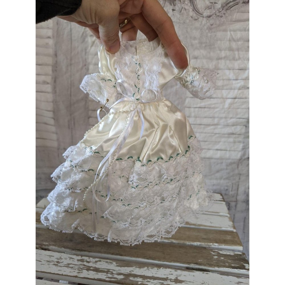 Vintage‎ Barbie bridal dress white